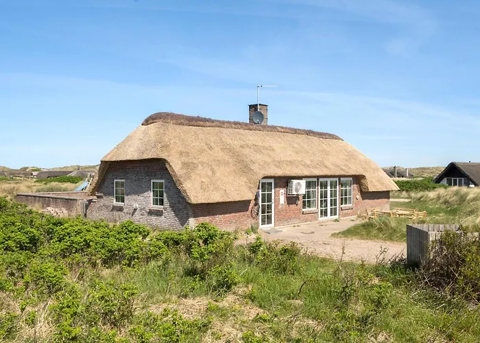 Holiday home Pet Friendly In *